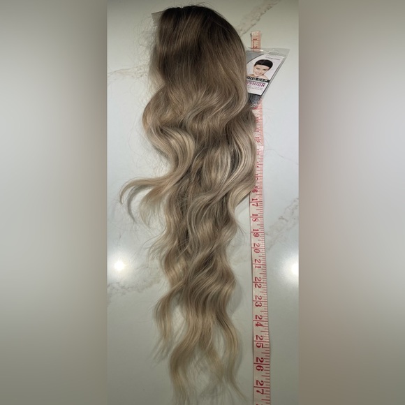 HAIR. 27” Wavy, Long Layers, Center Part, Ombre Light Brown to Ash Blonde - Picture 11 of 13